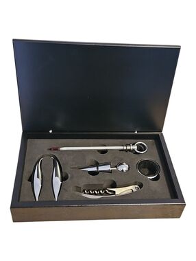 Wine Accessory Set 5 Stainless Steel Professional  Tools In Decorative Box NWT
